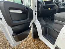 Peugeot Boxer L3 H2 BlueHDi 335 Professional Premium + - U1073