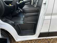 Peugeot Boxer L3 H2 BlueHDi 335 Professional Premium + - U1073