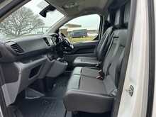 Peugeot Expert BlueHDi 1400 Professional Premium 145 2.0 - U1093