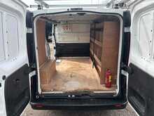 Vauxhall Vivaro 2900 L1 H1 120ps
 - U1107