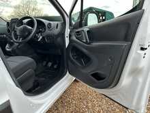 Peugeot Partner BlueHDi 854 Professional 3 Seat Air Con - U1110
