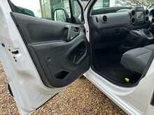 Peugeot Partner BlueHDi 854 Professional 3 Seat Air Con - U1110