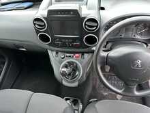 Peugeot Partner BlueHDi 854 Professional 3 Seat Air Con - U1110