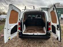 Peugeot Partner BlueHDi 854 Professional 3 Seat Air Con - U1110