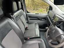 Peugeot Expert BlueHDi 1400 Professional 2.0 180 Bhp - U1136