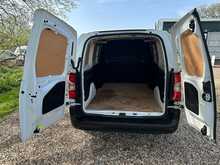 Peugeot Partner L2 BlueHDi 950 Professional Premium - U1154