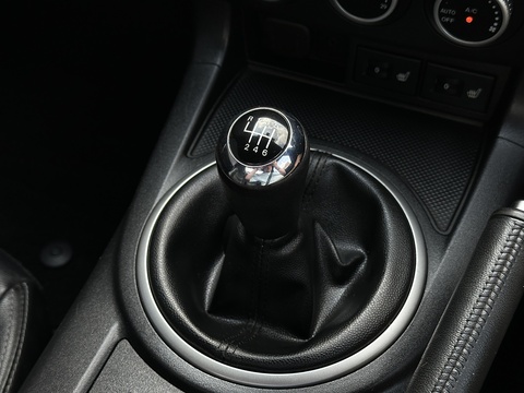 2.0i Sport Tech Convertible 2dr Petrol Manual Euro 4 (160 ps)