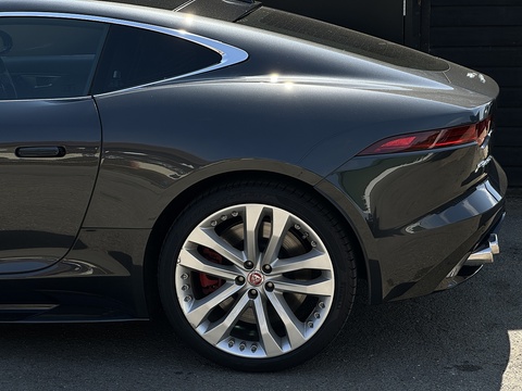5.0 V8 R Coupe 2dr Petrol Auto AWD Euro 6 (s/s) (550 ps)