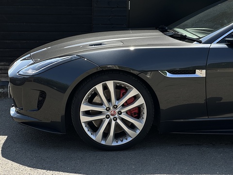 5.0 V8 R Coupe 2dr Petrol Auto AWD Euro 6 (s/s) (550 ps)