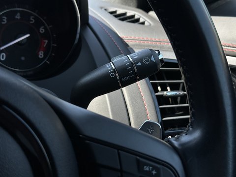 5.0 V8 R Coupe 2dr Petrol Auto AWD Euro 6 (s/s) (550 ps)