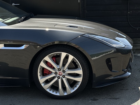 5.0 V8 R Coupe 2dr Petrol Auto AWD Euro 6 (s/s) (550 ps)