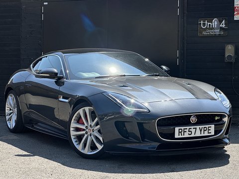 5.0 V8 R Coupe 2dr Petrol Auto AWD Euro 6 (s/s) (550 ps)