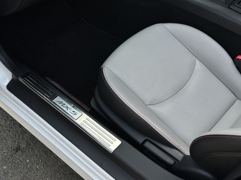 2.0i Kuro Roadster 2dr Petrol Manual Euro 5 (160 ps)