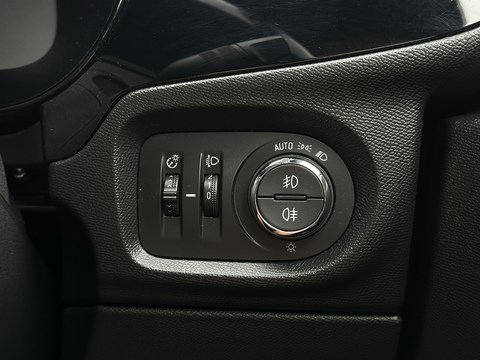1.2 Turbo SRi Premium Hatchback 5dr Petrol Manual Euro 6 (s/s) (100 ps)