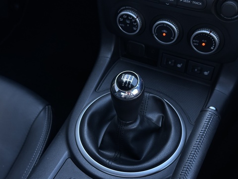 2.0i Sport Tech Roadster 2dr Petrol Manual Euro 5 (160 ps)