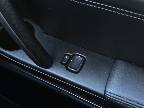 2.0i Sport Tech Roadster 2dr Petrol Manual Euro 5 (160 ps)