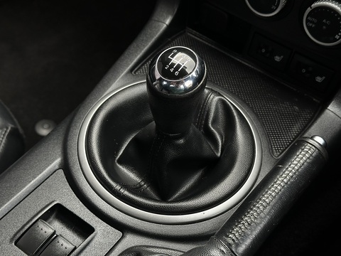 2.0i Sport Tech Convertible 2dr Petrol Manual Euro 4 (160 ps)