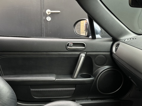 2.0i Sport Tech Convertible 2dr Petrol Manual Euro 4 (160 ps)