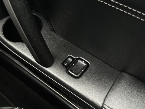 2.0i Sport Tech Convertible 2dr Petrol Manual Euro 4 (160 ps)