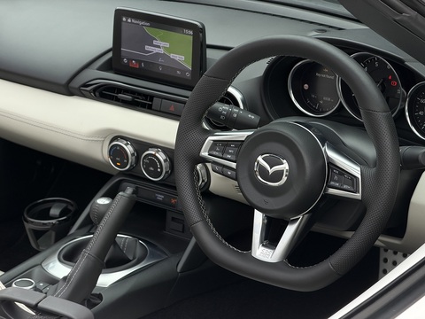 2.0 SKYACTIV-G Homura Convertible 2dr Petrol Manual Euro 6 (s/s) (184 ps)