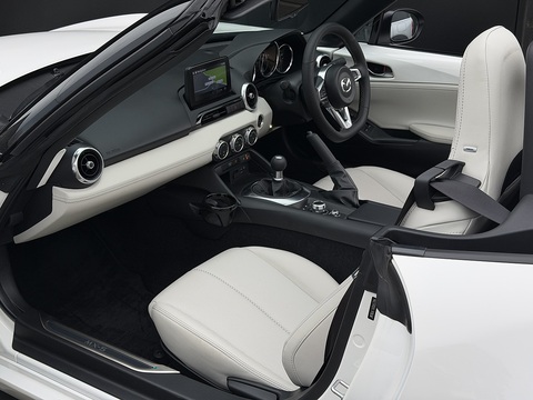 2.0 SKYACTIV-G Homura Convertible 2dr Petrol Manual Euro 6 (s/s) (184 ps)