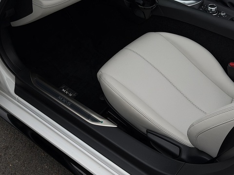 2.0 SKYACTIV-G Homura Convertible 2dr Petrol Manual Euro 6 (s/s) (184 ps)