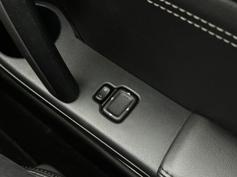 2.0i Sport Tech Roadster 2dr Petrol Manual Euro 5 (160 ps)