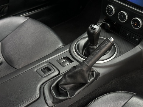 2.0i Sport Tech Convertible 2dr Petrol Manual Euro 5 (160 ps)