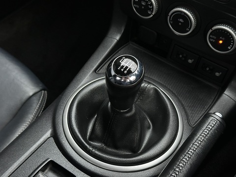 2.0i Sport Tech Convertible 2dr Petrol Manual Euro 4 (160 ps)