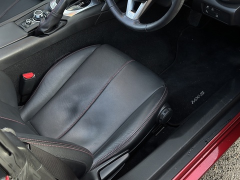 2.0 SKYACTIV-G Sport Nav Convertible 2dr Petrol Auto Euro 6 (160 ps)