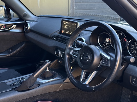 2.0 SKYACTIV-G Launch Edition Convertible 2dr Petrol Manual Euro 6 (160 ps)