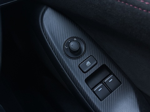 2.0 SKYACTIV-G Launch Edition Convertible 2dr Petrol Manual Euro 6 (160 ps)