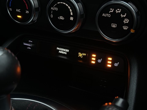 2.0 SKYACTIV-G Launch Edition Convertible 2dr Petrol Manual Euro 6 (160 ps)