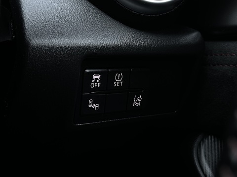 2.0 SKYACTIV-G Launch Edition Convertible 2dr Petrol Manual Euro 6 (160 ps)