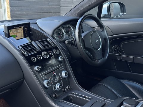 V8 4.7 3dr Hatchback Automatic Petrol