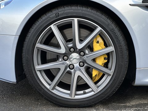 V8 4.7 3dr Hatchback Automatic Petrol