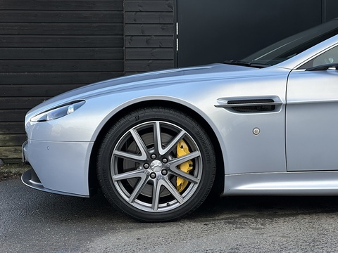 V8 4.7 3dr Hatchback Automatic Petrol