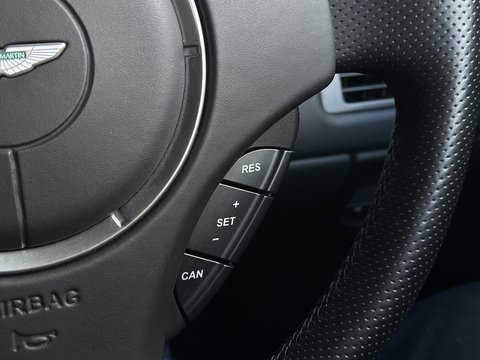 V8 4.7 3dr Hatchback Automatic Petrol