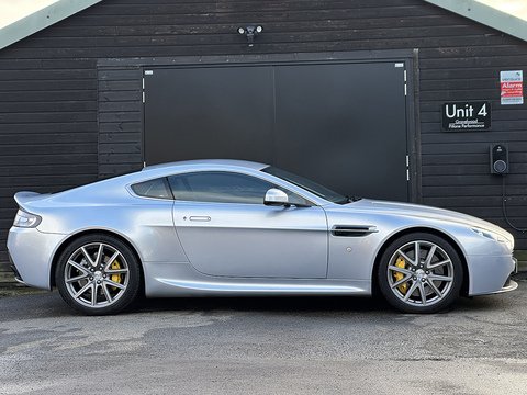 V8 4.7 3dr Hatchback Automatic Petrol