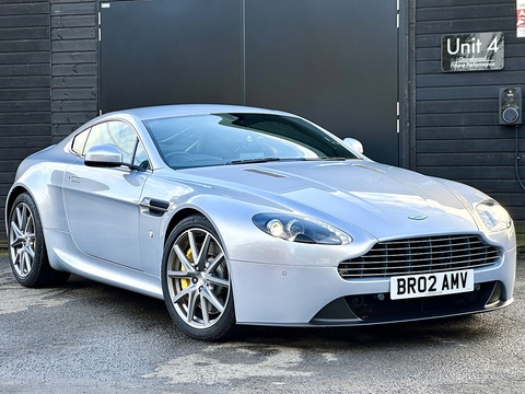 V8 4.7 3dr Hatchback Automatic Petrol