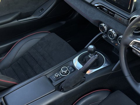 2.0 SKYACTIV-G Launch Edition Convertible 2dr Petrol Manual Euro 6 (160 ps)