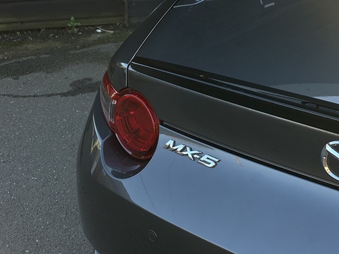 2.0 SKYACTIV-G Launch Edition Convertible 2dr Petrol Manual Euro 6 (160 ps)