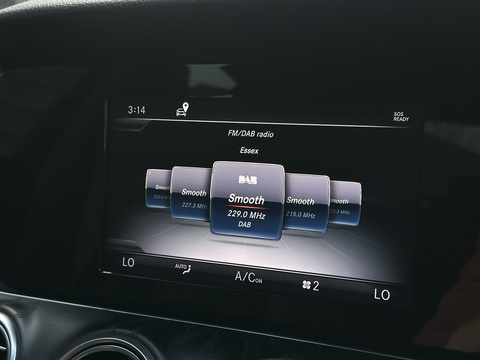 2.0 E220d AMG Line Saloon 4dr Diesel G-Tronic+ Euro 6 (s/s) (194 ps)