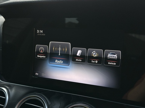 2.0 E220d AMG Line Saloon 4dr Diesel G-Tronic+ Euro 6 (s/s) (194 ps)