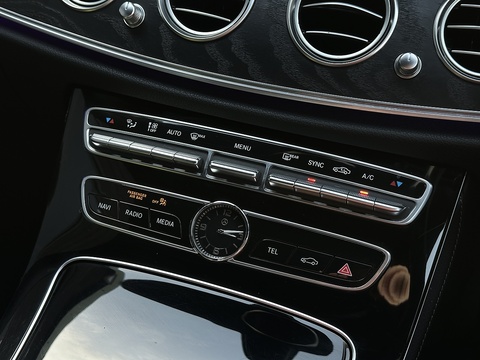 2.0 E220d AMG Line Saloon 4dr Diesel G-Tronic+ Euro 6 (s/s) (194 ps)