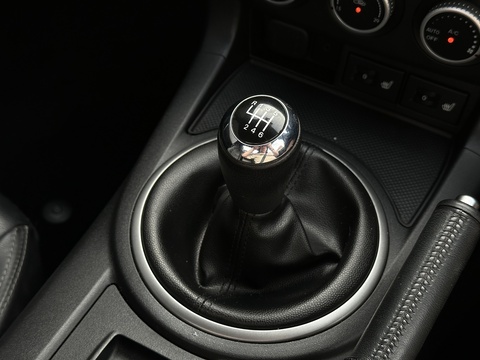 2.0i Sport Tech Roadster 2dr Petrol Manual Euro 5 (160 ps)