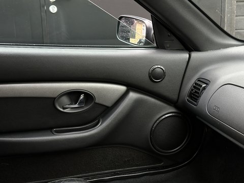 Convertible 1.8 Manual Petrol