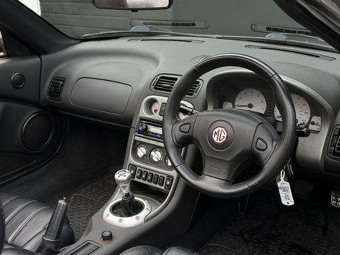 Convertible 1.8 Manual Petrol