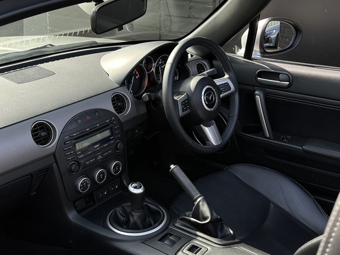 2.0i Sport Tech Convertible 2dr Petrol Manual Euro 4 (160 ps)