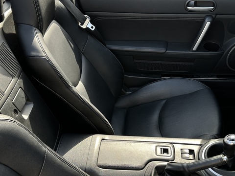 2.0i Sport Tech Convertible 2dr Petrol Manual Euro 4 (160 ps)